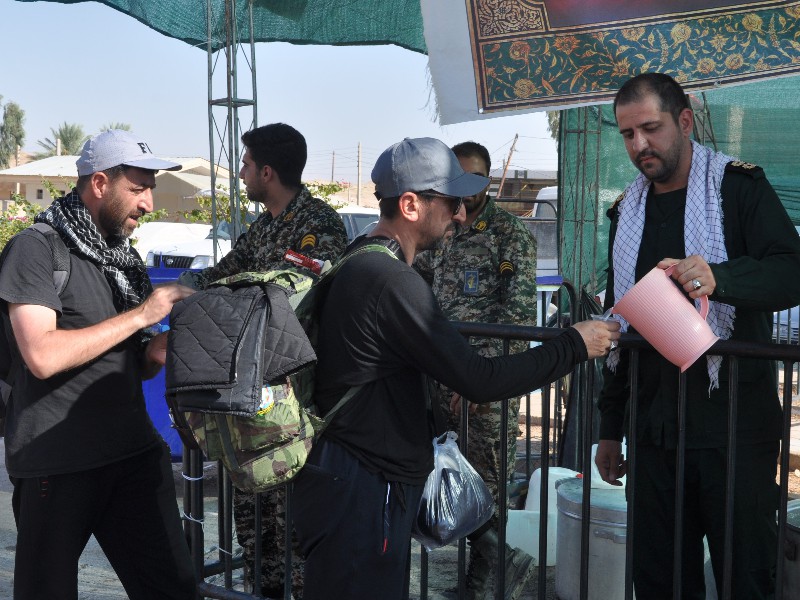 خدمت رسانی موکب سپاه در مرز خسروی به زوار اربعین+فیلم و عکس