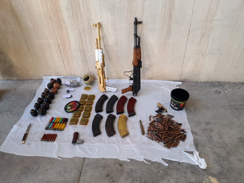 کشف 5 قبضه اسلحه و مهمات در اسلام آباد غرب کشف 5 قبضه اسلحه و مهمات در اسلام آباد غرب