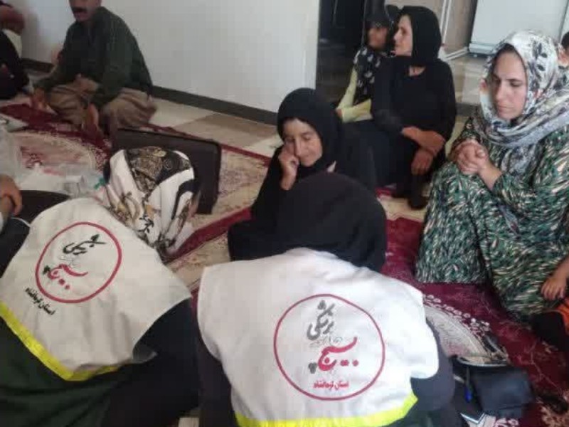 ارائه خدمات ویزیت و داروی رایگان توسط بسیج جامعه پزشکی در روستاهای کم برخوردار شهرستان اسلام‌آبادغرب