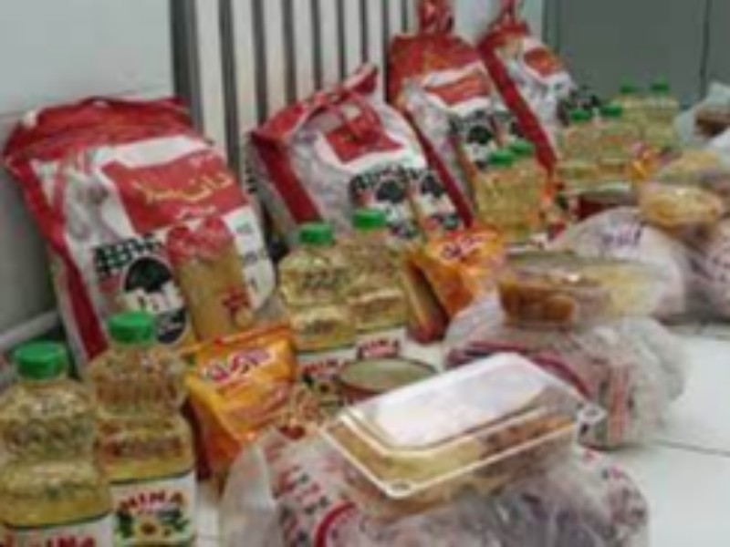 توزیع 200 بسته معیشتی در بین نیازمندان اسلام‌آبادغرب