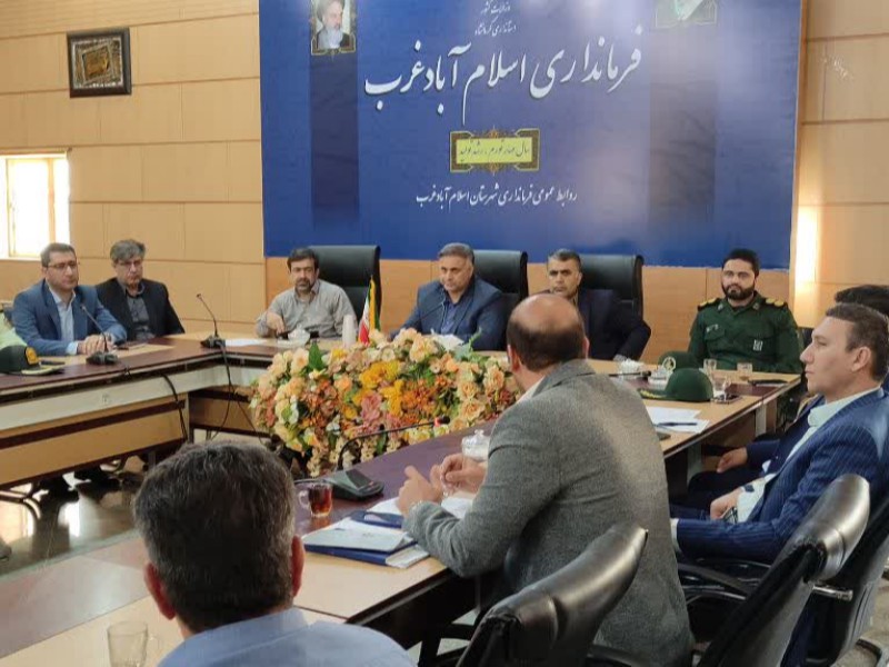 فعالیت ۳۵۰دستگاه کمباین در اسلامآبادغرب/برداشت ۳۲هزار تن گندم از سطح مزارع شهرستان تاکنون فعالیت ۳۵۰دستگاه کمباین در اسلامآبادغرب/برداشت ۳۲هزار تن گندم از سطح مزارع شهرستان تاکنون