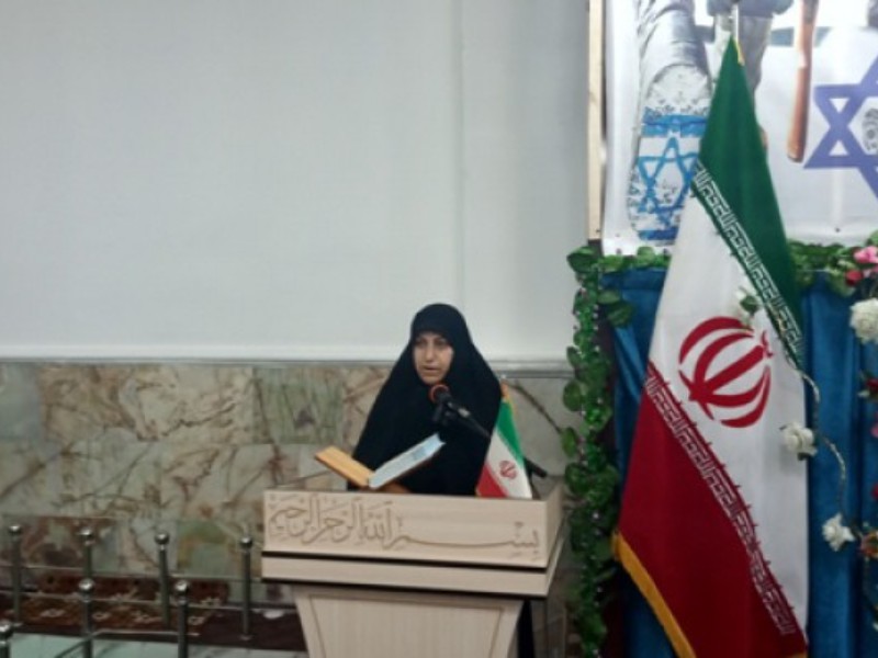 زینب(س) پرچمدار امربه معروف ونهی از منکر در کربلاست/بانوان غیور کردنشین در دفاع از کیان و شرافت خویش تبر غیرت را بر سر شیاطین روزگار فرود میآورند زینب(س) پرچمدار امربه معروف ونهی از منکر در کربلاست/بانوان غیور کردنشین در دفاع از کیان و شرافت خویش تبر غیرت را بر سر شیاطین روزگار فرود میآورند