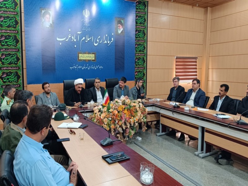 «کرمانشاه دروازه کربلا» باید برای تمام کشور جا بیفتد «کرمانشاه دروازه کربلا» باید برای تمام کشور جا بیفتد