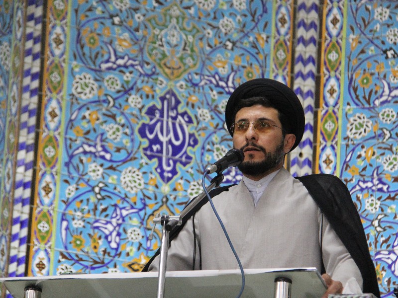 دستور قرآن برخورد با ظالمین است