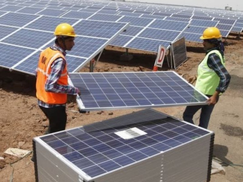 سومار بستر احداث نیروگاه‌های بزرگ خورشیدی