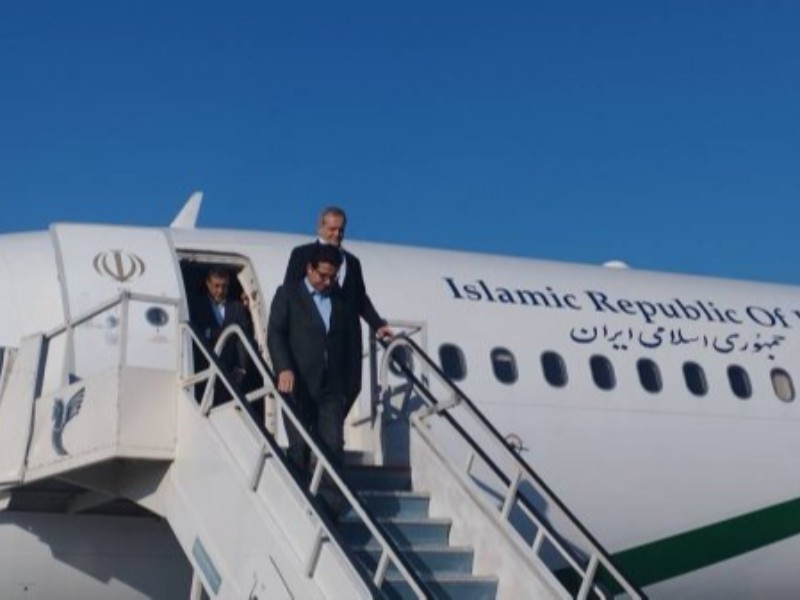 پزشکیان در فرودگاه کنارک: فقر و بی‌عدالتی را ریشه‌کن می‌کنیم