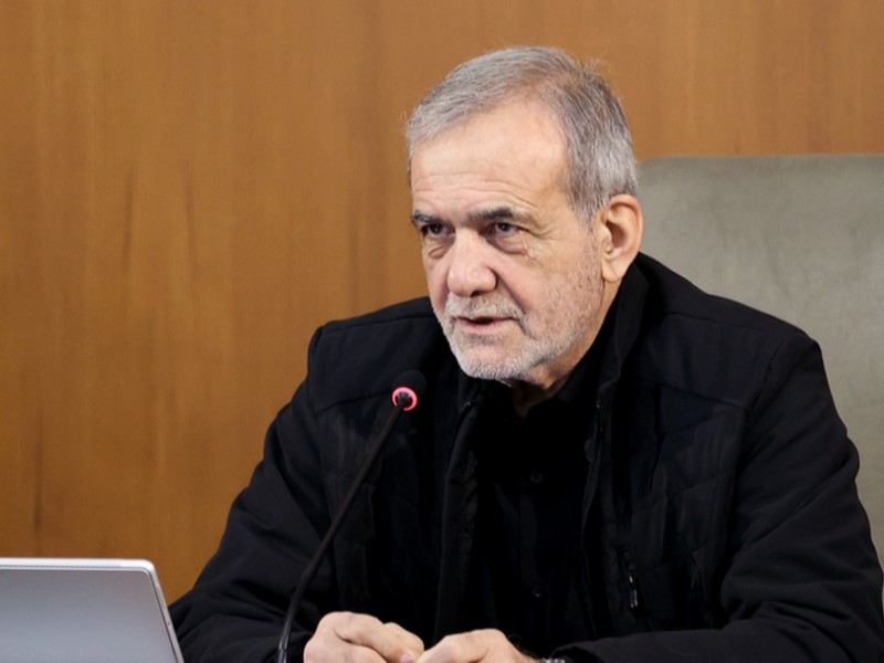 همه ما مسئولان کشور، تعهداتی نسبت به مردم داریم که باید به آنها عمل کنیم