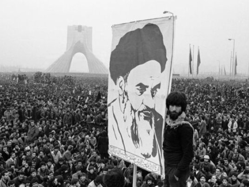 آغاز برنامههای سالگرد پیروزی انقلاب اسلامی آغاز برنامههای سالگرد پیروزی انقلاب اسلامی