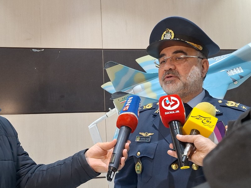 نیروی هوایی ارتش با قدرت و اقتدار پشت مردم و نظام ایستاده/ اجازه هیچ دست درازی را به دشمنان نمی دهیم