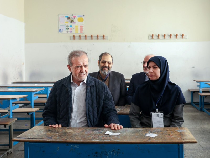 شایعه‌سازی استعفای رئیس‌جمهور کار اپوزیسیون است