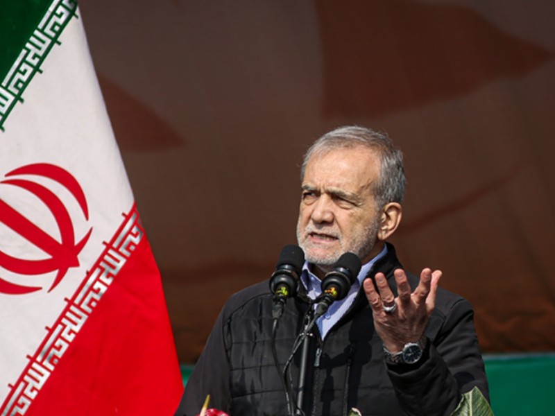 پزشکیان: نمی‌گذاریم دشمن چرخه تولید کشور ما را با مشکل مواجه کند