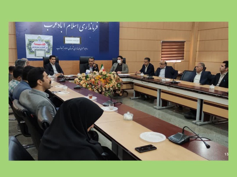 مسعود جابری معاون برنامه ریزی و توسعه فرمانداری از  ۱50هزار نسخه کتاب اراده به شهروندان خبر داد