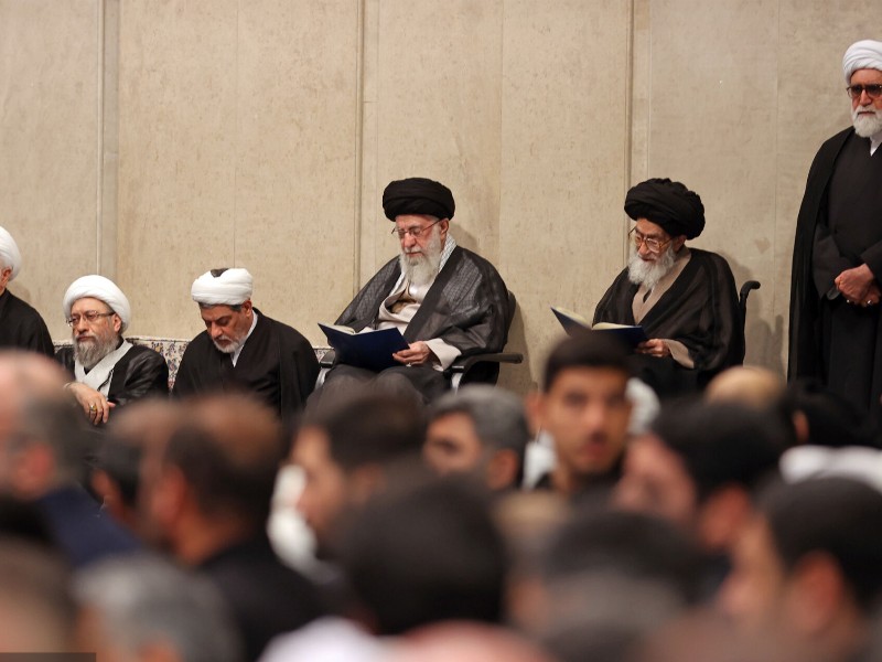 مراسم بزرگداشت رئیس‌ جمهور و همراهانش از سوی رهبر انقلاب برگزار شد