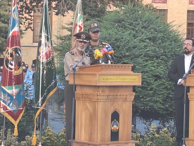 دانشگاه امام علی(ع) افتخار دارد که ۱۱۸۴ شهید از این قافله در دامن پر برکت خود پرورش داده است دانشگاه امام علی(ع) افتخار دارد که ۱۱۸۴ شهید از این قافله در دامن پر برکت خود پرورش داده است