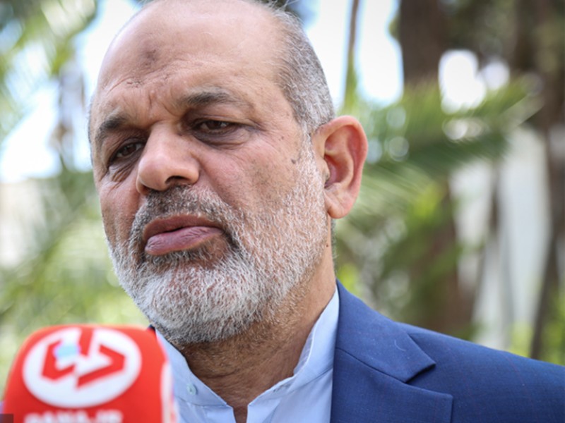 همه سلایق و گروه‌های سیاسی مردم را به شرکت در انتخابات دعوت کنند