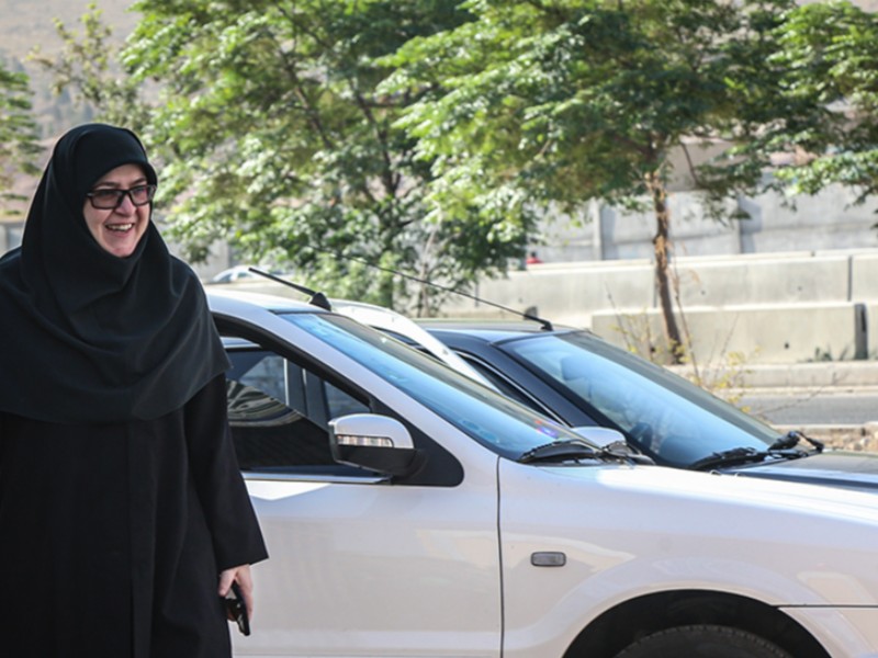 موفقیت برای زنان در جامعه ما دشوار است موفقیت برای زنان در جامعه ما دشوار است