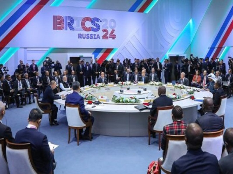 ایران آماده ایجاد روابط ترانزیتی جدید برای انتقال انرژی و کالا است/دنیا بریکس را با هدف تلاش برای کاهش قدرت دلار می شناسد