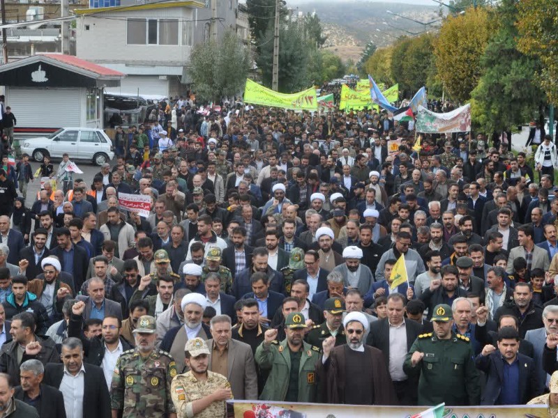 راهپیمایی روز ۱۳ آبان، روز دانش آموز و مبارزه با استکبار جهانی امروز همزمان با سراسر کشور در شهرستان اسلام آبادغرب آغاز شد