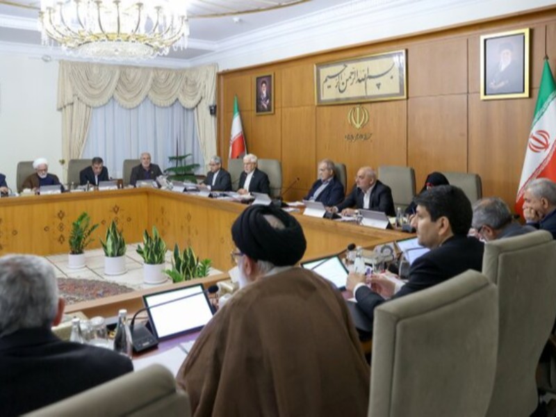 تشریح آخرین وضعیت تأمین دارو و تجهیزات پزشکی در جلسه هیئت دولت
