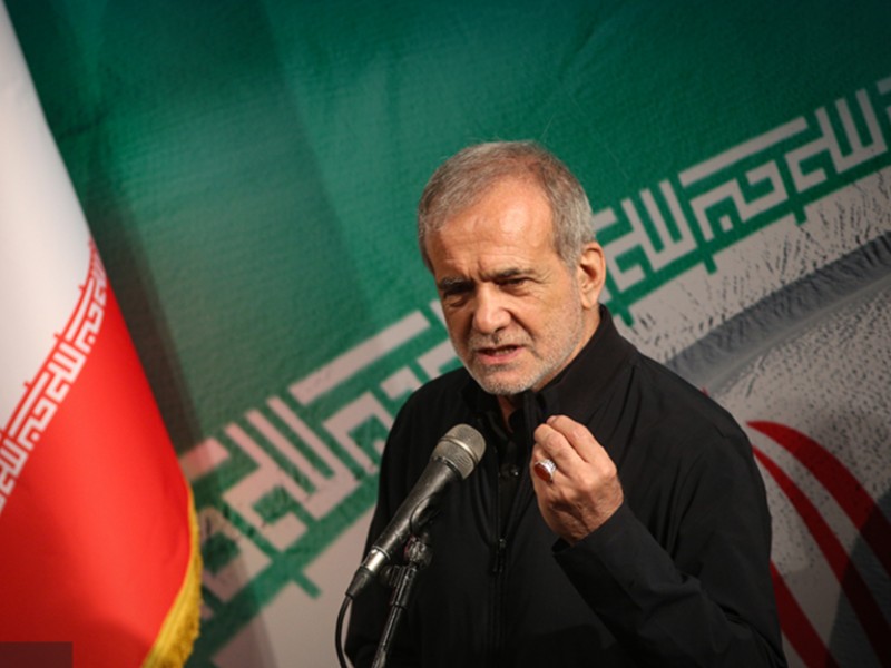 دست دشمن قلدر و قدّار را کوتاه میکنیم دست دشمن قلدر و قدّار را کوتاه میکنیم