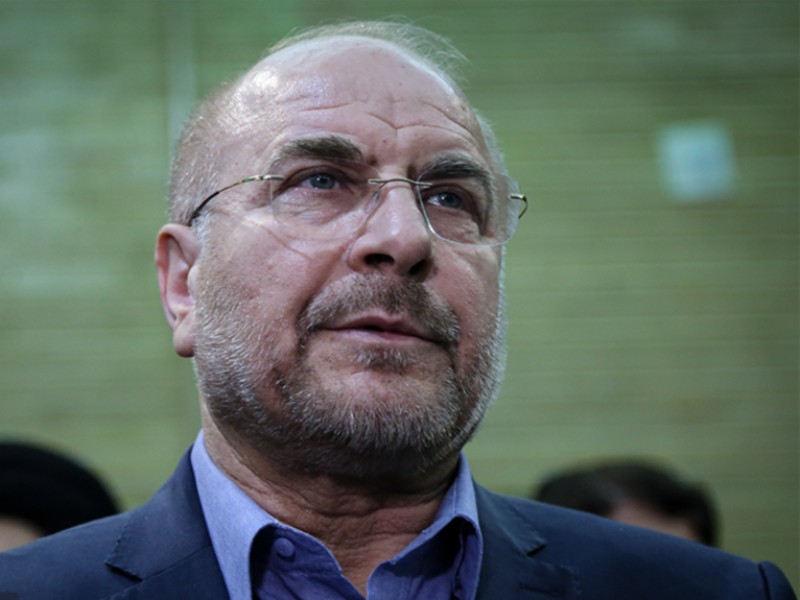 کشوری که استقلال ندارد، هیچ ندارد/ارتباطات خارجی براساس منافع ملی است