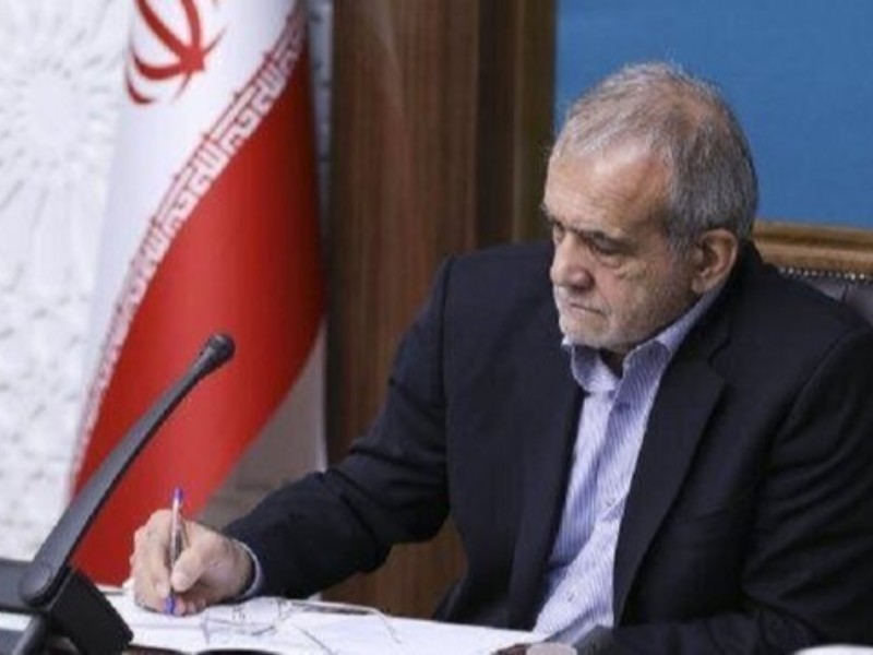 تبریک پزشکیان به تیم دانش‌آموزی ربوکاپ ایران